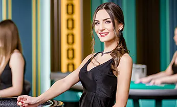 Người chơi đang phân tích chiến lược cá cược trên máy tính